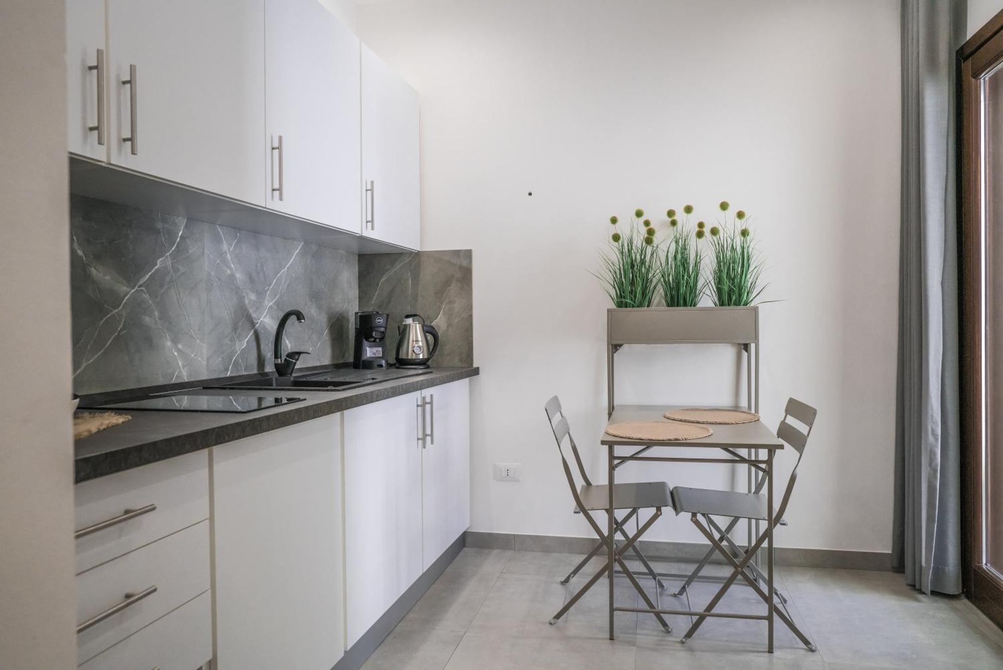Casa Azzurra Rooms E Apartment Terrasini Dış mekan fotoğraf